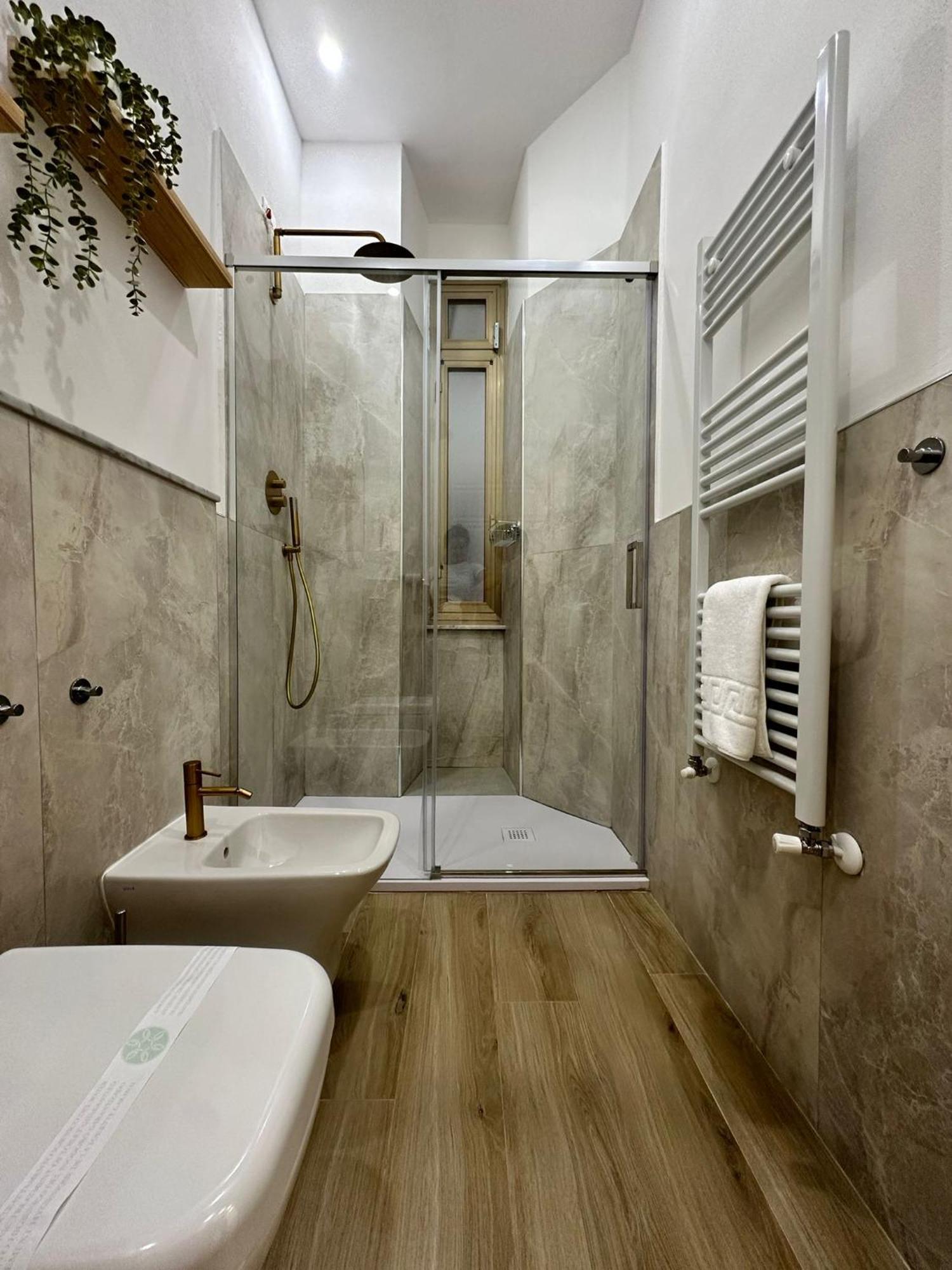 Center Rooms La Spezia Ngoại thất bức ảnh