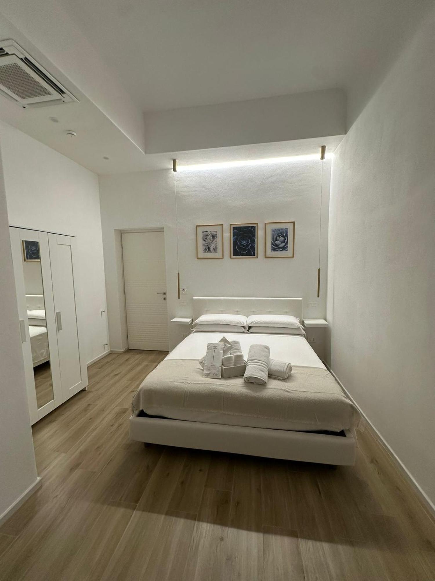 Center Rooms La Spezia Ngoại thất bức ảnh